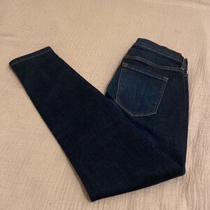 BANANA REPUBLIC PREMIUM QUALITY NAVY JEANS . Size 24P